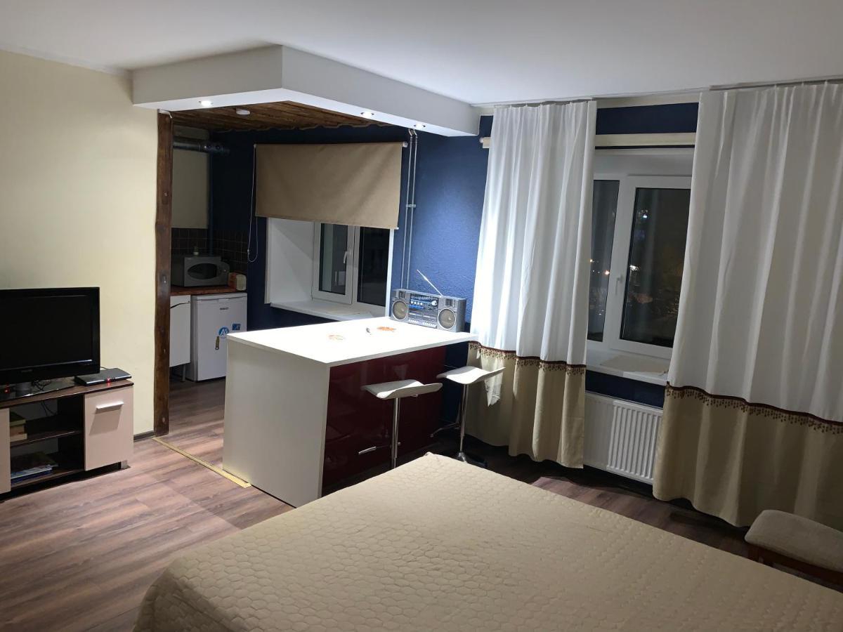 Riia 10, 2-Bedroom Apartment - 2 Big Beds 1 Extra Bed-Parking Free Tartu Dış mekan fotoğraf